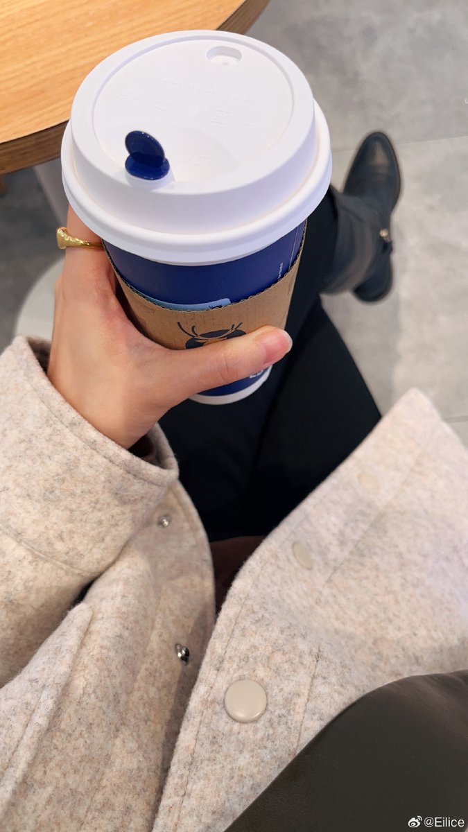 Jennahotpink's tweet photo. Tried a zero-waste coffee cup with built-in filter today – no more messy paper filters! The morning brew hit different  #NewExperience https://t.co/owrL98rURq