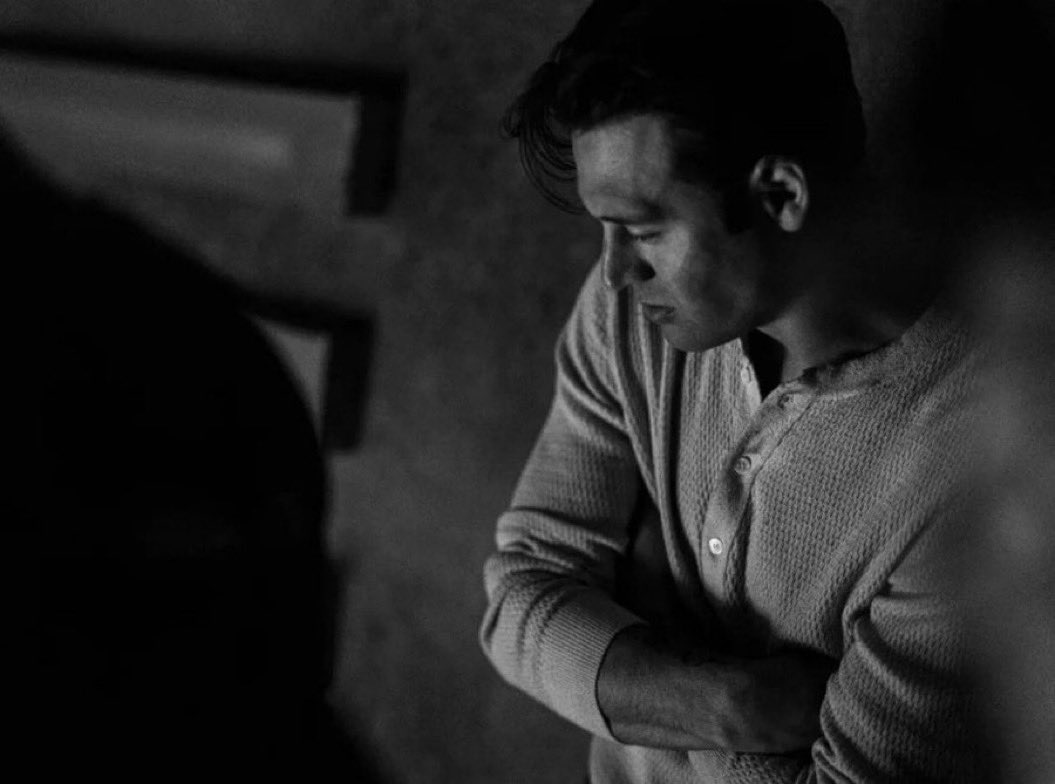 buckleysbicepss's tweet photo. ryan through oliver’s eyes
a thread:  (repost) https://t.co/7tVFEty7hu