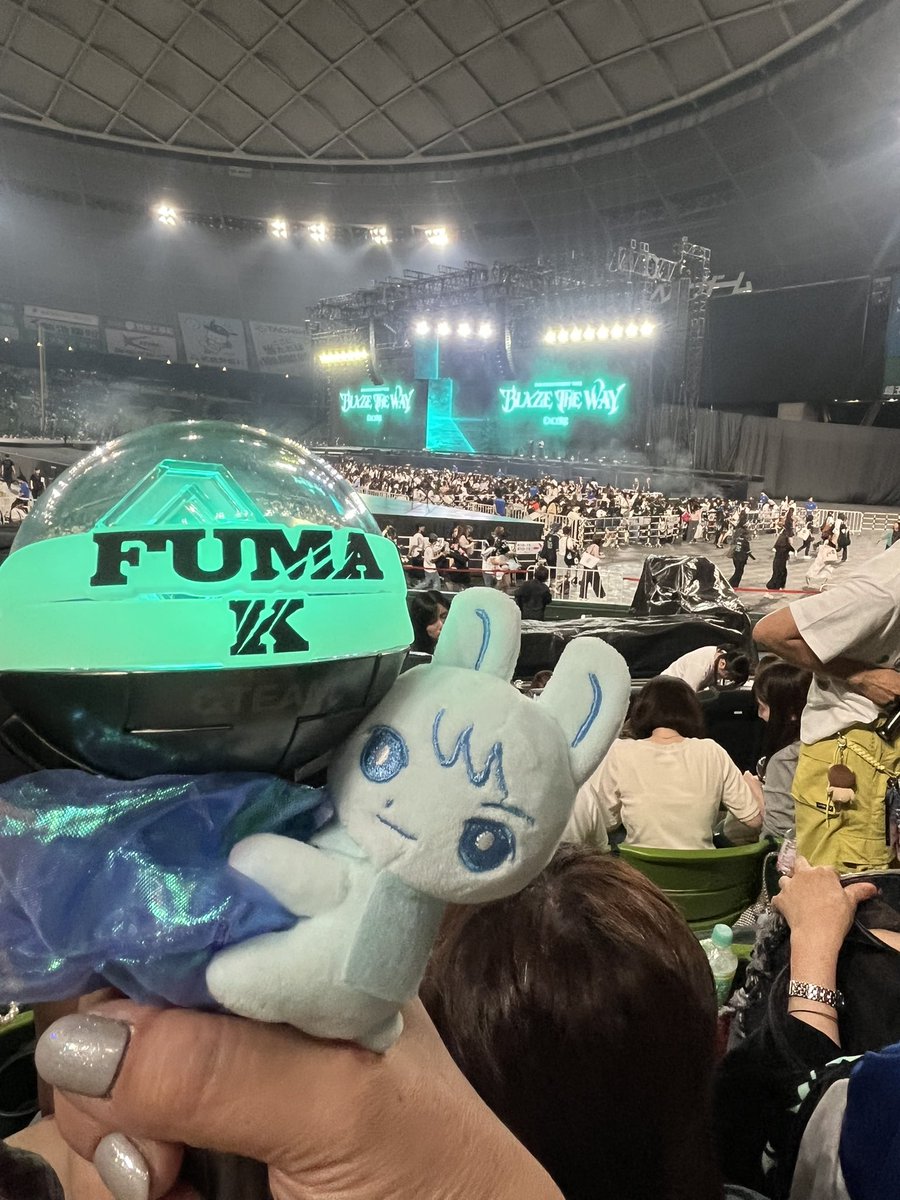 KHello99638791's tweet photo. あんなにデカい会場で&amp;TEAMとLUŃEの声が鳴り響いて１つになってた。
世代も国境も超えて
アイドルってすごい
4年でものすごく成長したねって、本当に実感したドーム公演でした。
#andTEAM  #エンティーム #縁DAY
#BLAZETHEWAY_ENCORE
#BLAZETHEWAY_BELLUNADOME https://t.co/zHpcP9D7DO