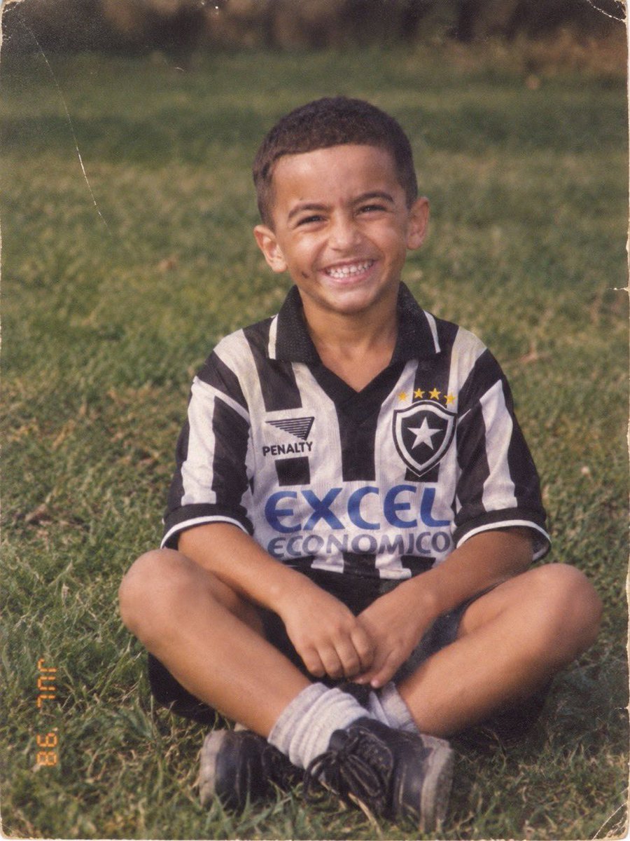 danieljr87's tweet photo. @BarcaFogo Ele e Botafogo desde criança mano https://t.co/8TukiT6B9u