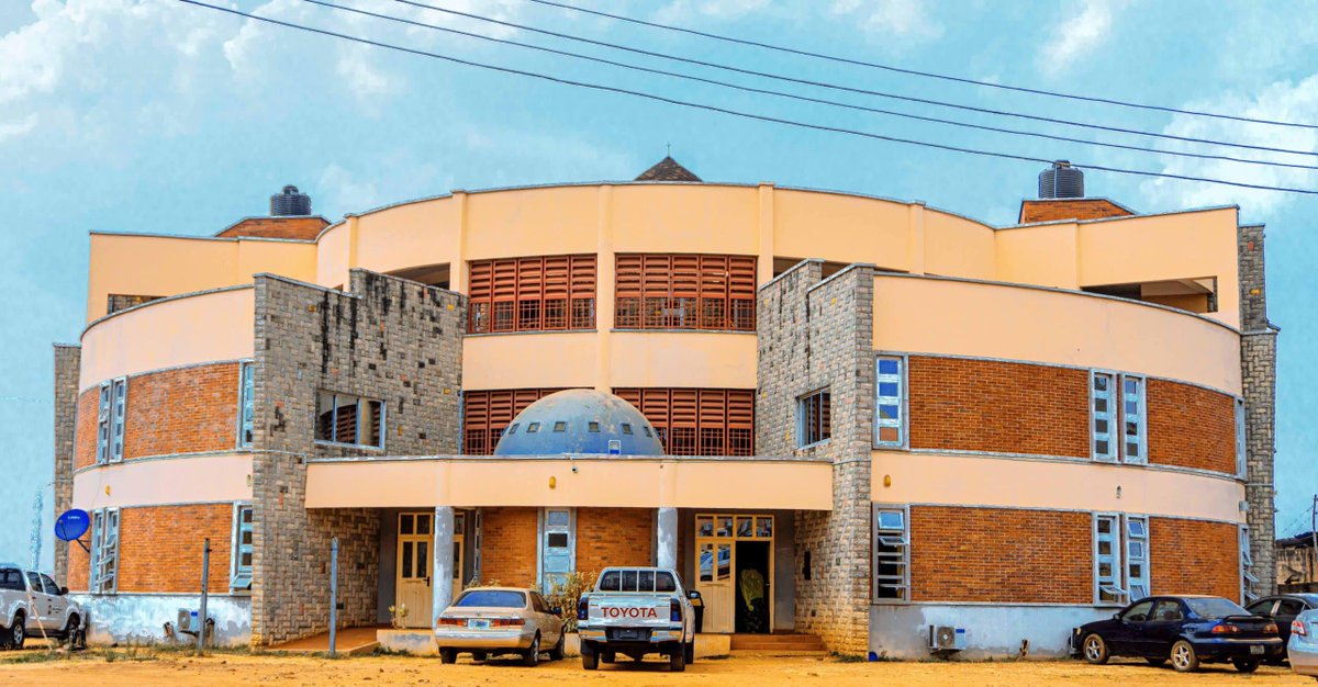 ALAAYAHRH's tweet photo. Good morning kwasuites and non kwasuites,this is another day to tell that kwasu is the best university in the whole north central region of Nigeria,take it or leave it.@adamkuranga247 @bigjofunilorin https://t.co/akKsRVTENG
