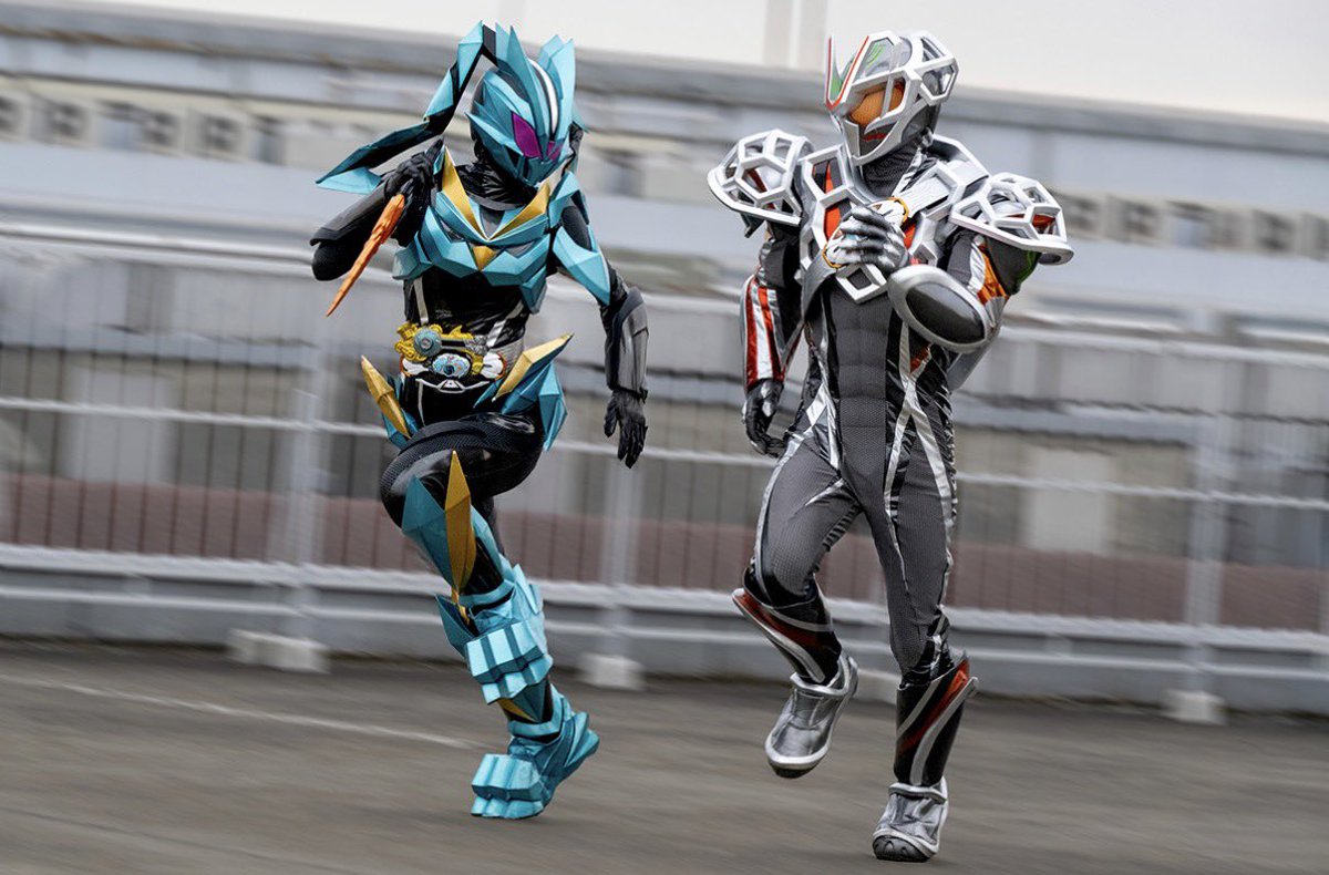 MatuGochi's tweet photo. 「「あっこんにちは」」って言ってるようにしかみ見えない()
#仮面ライダーマイス https://t.co/TBfHRK18kv