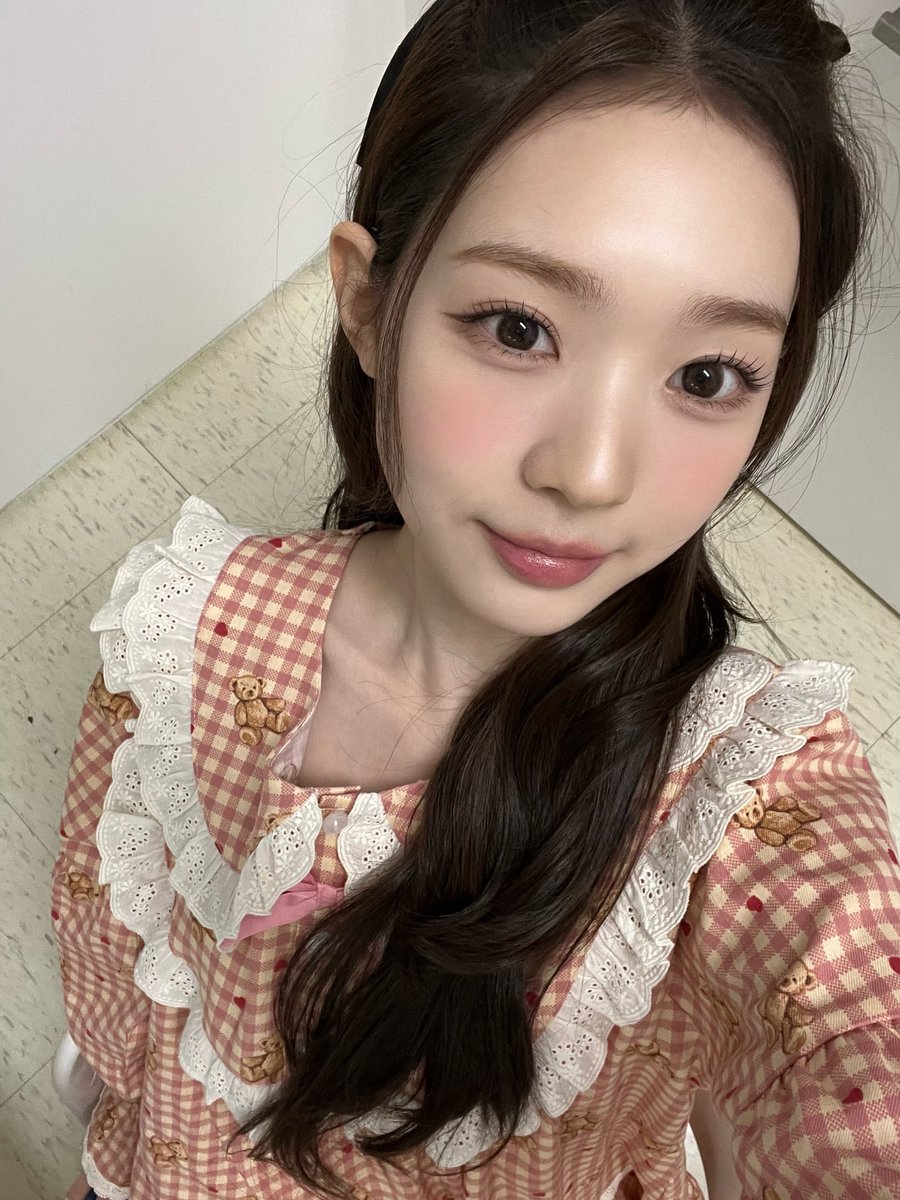 tripleSObjekts's tweet photo. 260906 | Soomin Room update 

Another Teddy Bear 🧸 https://t.co/PGxjm3aYaS