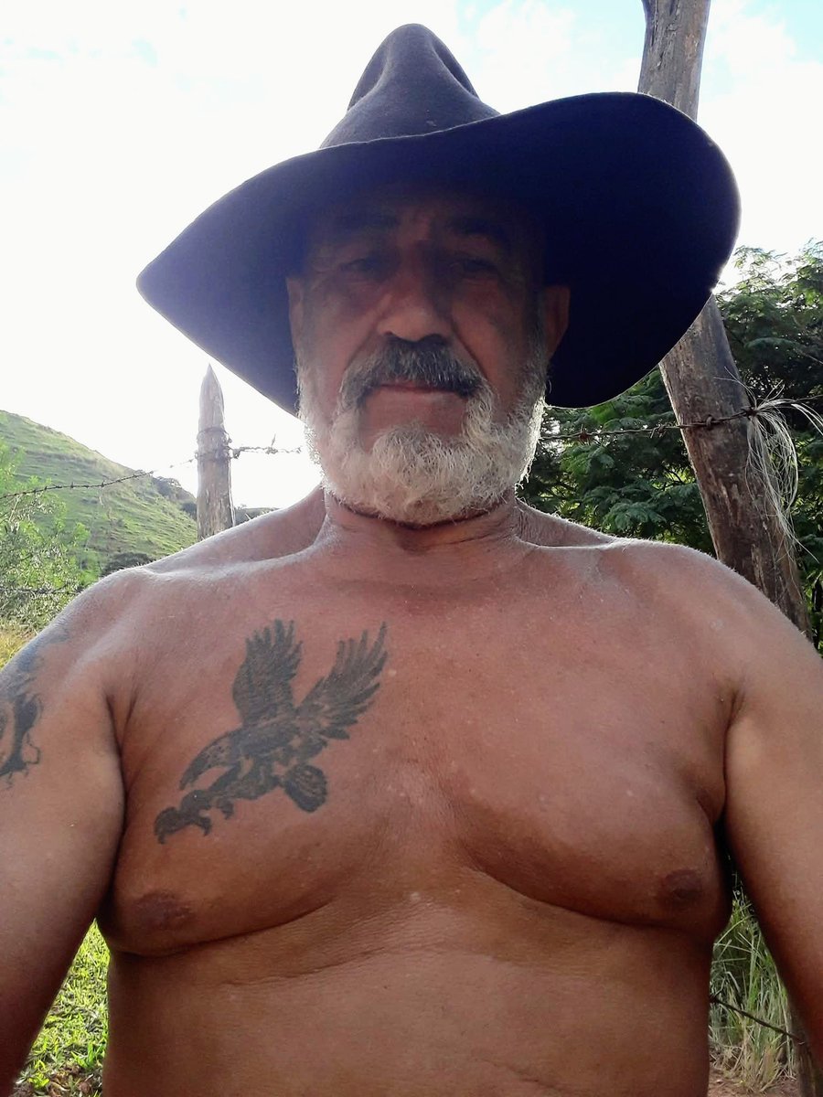 Josqow's tweet photo. Coroa da rola grossa e firme 😍😍😛😛🔥🔥🔥 https://t.co/jBKWKJLgQZ