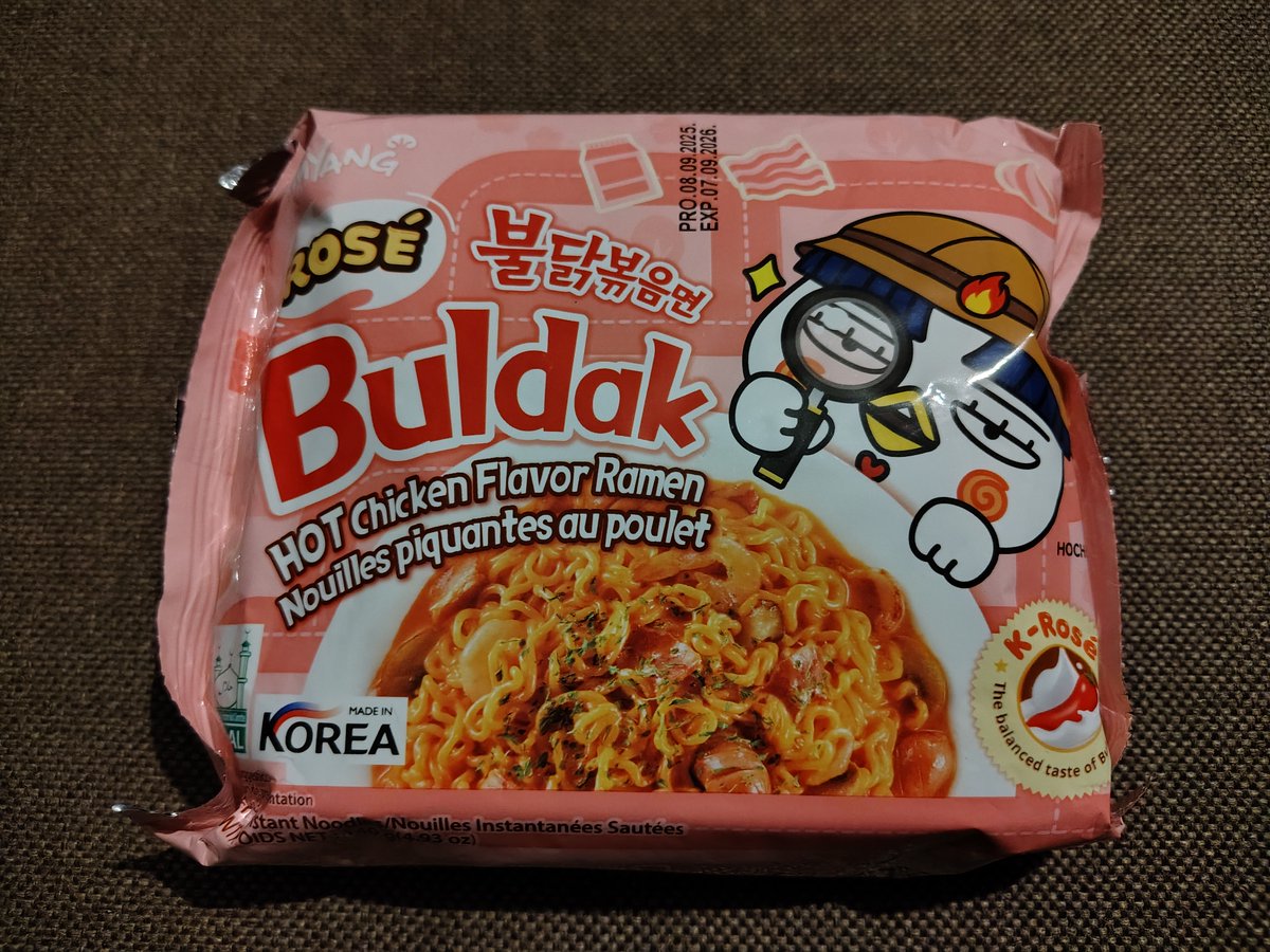 arrispy's tweet photo. Jakby ekstra bekonowa carbonara, nawet niezłe, no i jedna z najmniej ostrych wersji - co i tak nadal jest dużo ostrzejsze niż nasze zupy #hot #samyang #noodle #asia https://t.co/dFBkOiZXRi