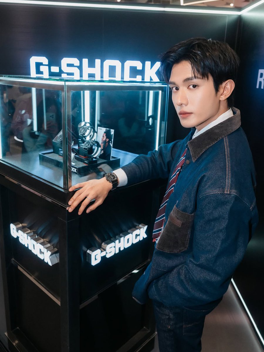 uuui__u's tweet photo. [2026.09.05]
𝗜𝗚 : net_siraphop

Timeless in black with G-SHOCK Luxe Black Collection 🖤

TIMELESS TREASURE WITH NET
#GSHOCKTH #GSHOCK
#CASIOCMG #LUXEBLACK
#netsiraphop #HAPPINET https://t.co/yDm19QRXyO