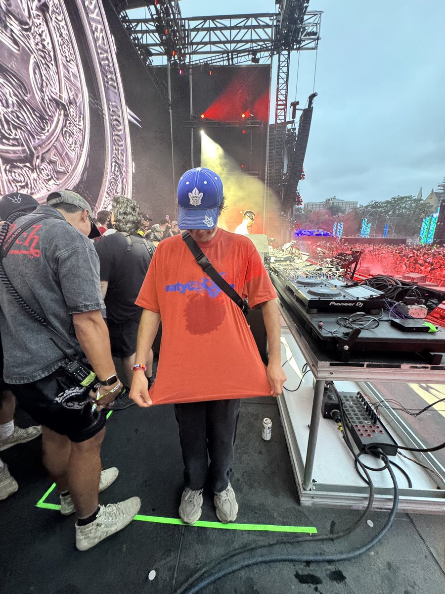 ODD_MOB's tweet photo. Gambled all my aura with a bold new colour scheme and lost (generational sweat patch acquired tho) https://t.co/1fdDpCYjOz