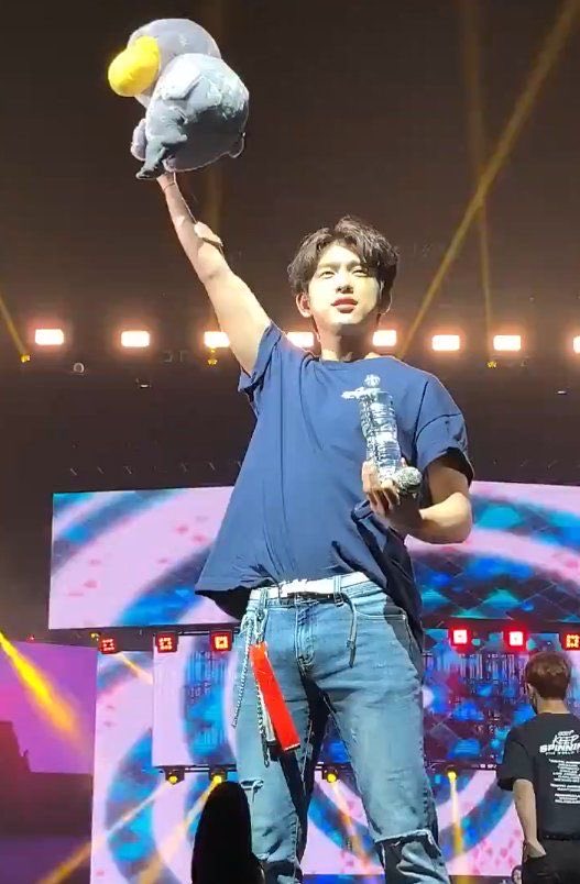 jinyoungoldpics's tweet photo. https://t.co/uHWRkPfLpI