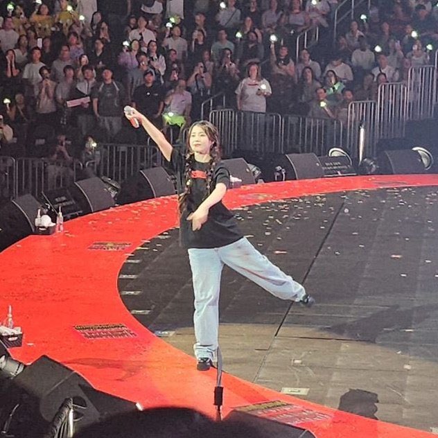 jigeumeow's tweet photo. are we about to get ballerina iu 👀 https://t.co/NKNO7HoKdR