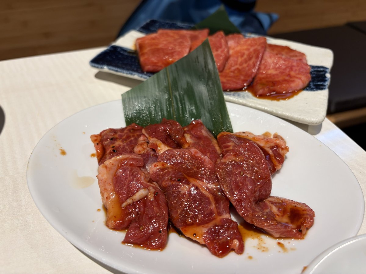 TomatoBeyondSky's tweet photo. 友達とサウナ&amp;焼肉行ってきた！！
サウナでガンガンに追い込んで空腹になったところに食う焼肉、美味しすぎた🐄
プリップリのタン、噛まずに食べられるほど柔らかいお肉各種。心身ともに整いました♨️
 #そな食べ https://t.co/PEfRwaw7fe