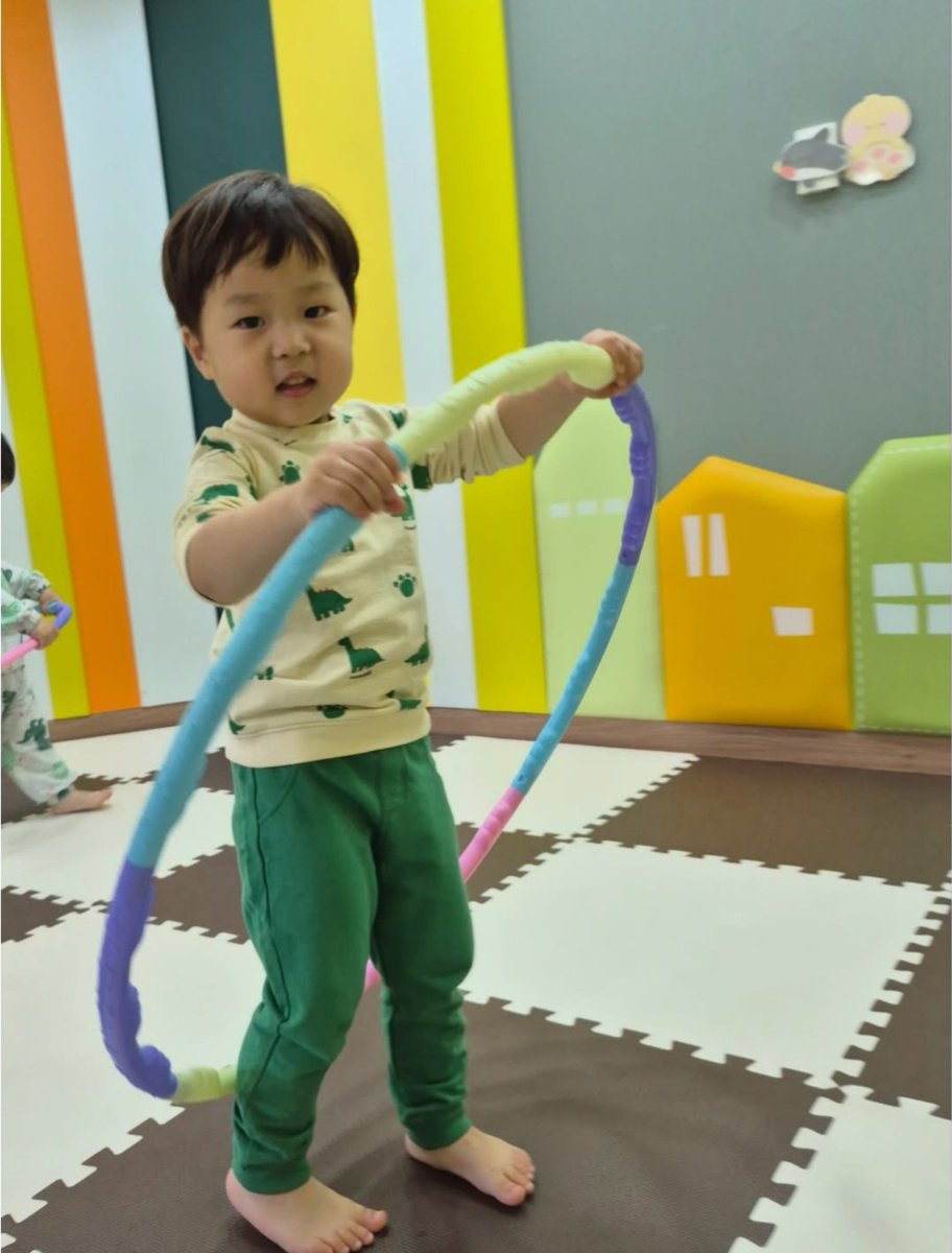 MINJICENTRAL's tweet photo. 260525

jw_kim23 IG:

정우 D+1109 / 2026.5.14
Wearing the dinosaur outfit Aunt Minji from NewJeans bought for me 🦖 https://t.co/ZfKU3yEL6G