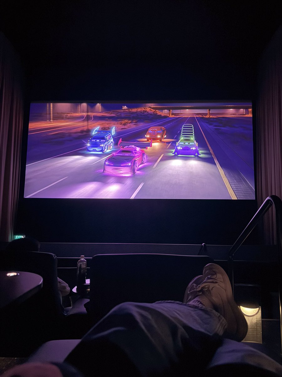 skeletonyuth's tweet photo. absolute cinema https://t.co/FWZsK69wjc