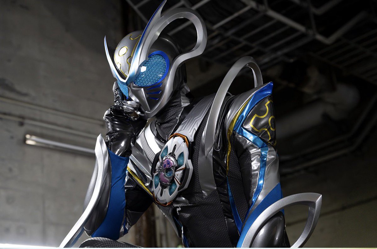 junichi_yama's tweet photo. 仮面ライダーマイス第一話如何でしたでしょうか。今作では仮面ライダーマイスをメインで担当しています🐭
マイスの複眼、脚本と同じくクウガ以来のある事をやってます。複眼パターンも恐らく見た目からは再現���可能かと…。遂にスタートした #仮面ライダーマイス 1年間応援宜しくお願いします！！✨ https://t.co/Usnf96Sqa5
