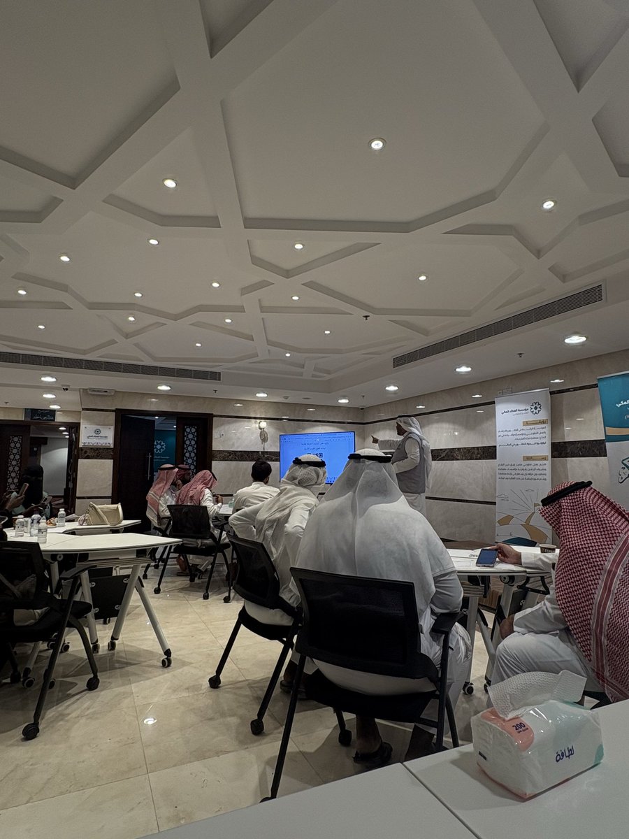 _Thesmartes's tweet photo. ونعيد ونكرر الحمدلله على زِحام النِعم ونعمه الانشغال بذات وتطويرها للافضل وللاحسن🌟 https://t.co/oEoCFkatyq