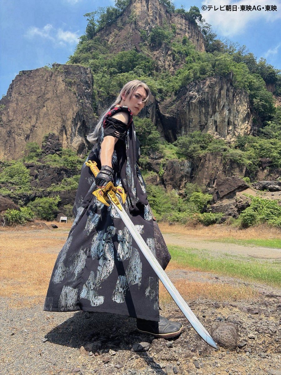 shogo_taduru's tweet photo. #角醒ハンターオメガホーン 第七話

今回は
イバルの"秘刀技"（ひとうわざ）沢山♨️

瀧勇(たきゆ)
追瀧(おいだき)
勇ノ華(ゆのはな)
壱番武炉(いちばんぶろ)
刺勇(さしゆ)

皆はどれ派？🗡️

#オメガホーン 
#ProjectRED  
#メイキング写真 https://t.co/ov5HcjIvs8