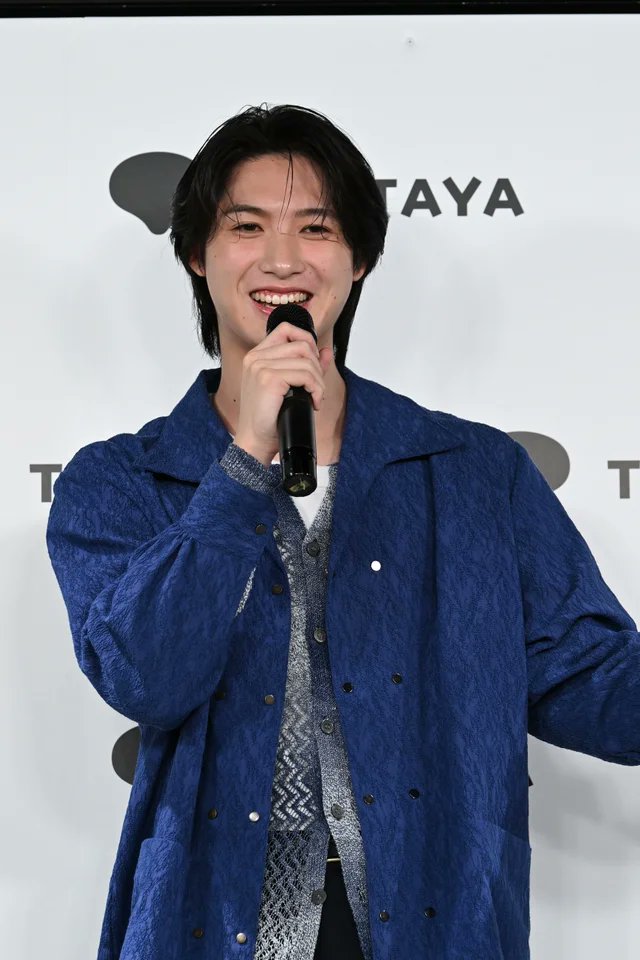 yukanfuji_hodo's tweet photo. 【注目俳優】テニミュで話題の石川志泉が1st写真集『MONOLOGUE』を発売！撮影裏話や素顔、今後の目標まで本人が語った魅力をたっぷりとお届けします。https://t.co/aoXaRWEJOb @zakdeskより https://t.co/UMHbvUn3E8