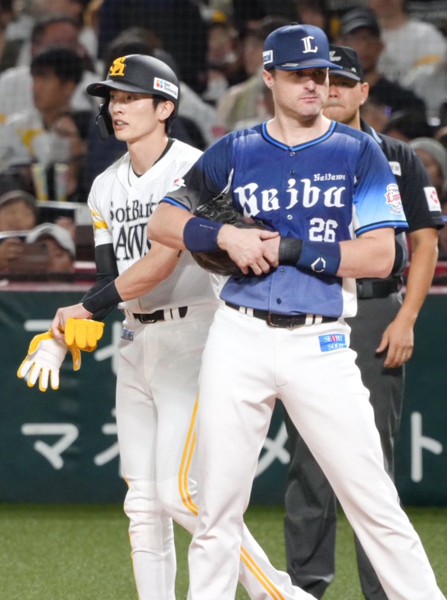 us23_mao's tweet photo. 佑京さん初回綺麗なヒットで出塁✨
貴重な先制点につながった🥹
ネビンさん美麗な方なんですね🫢
2026.9.5
＃周東佑京　選手 https://t.co/XuaMJ9a6Oc