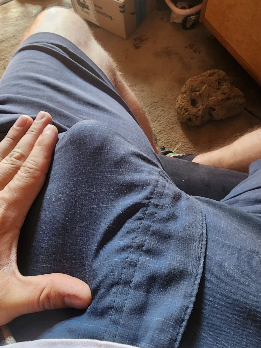 beardeddad9191's tweet photo. Daddy's horny as fuck and wants to have some fun 😉 Who's ready to help?

#bwc #daddy #beard #nsfwtwt #horny #nsfw #cum #sext #porn https://t.co/lHI1ervbsI
