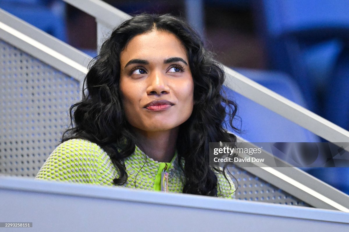 supriyafiles's tweet photo. Supriya Ganesh in the stands on Day Seven of the 2026 US Open 💚🌟 https://t.co/WxxCogKhtb
