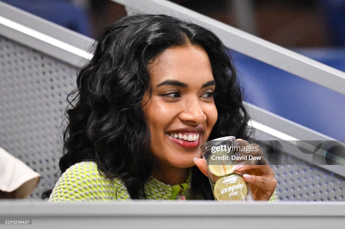 supriyafiles's tweet photo. Supriya Ganesh in the stands on Day Seven of the 2026 US Open 💚🌟 https://t.co/WxxCogKhtb