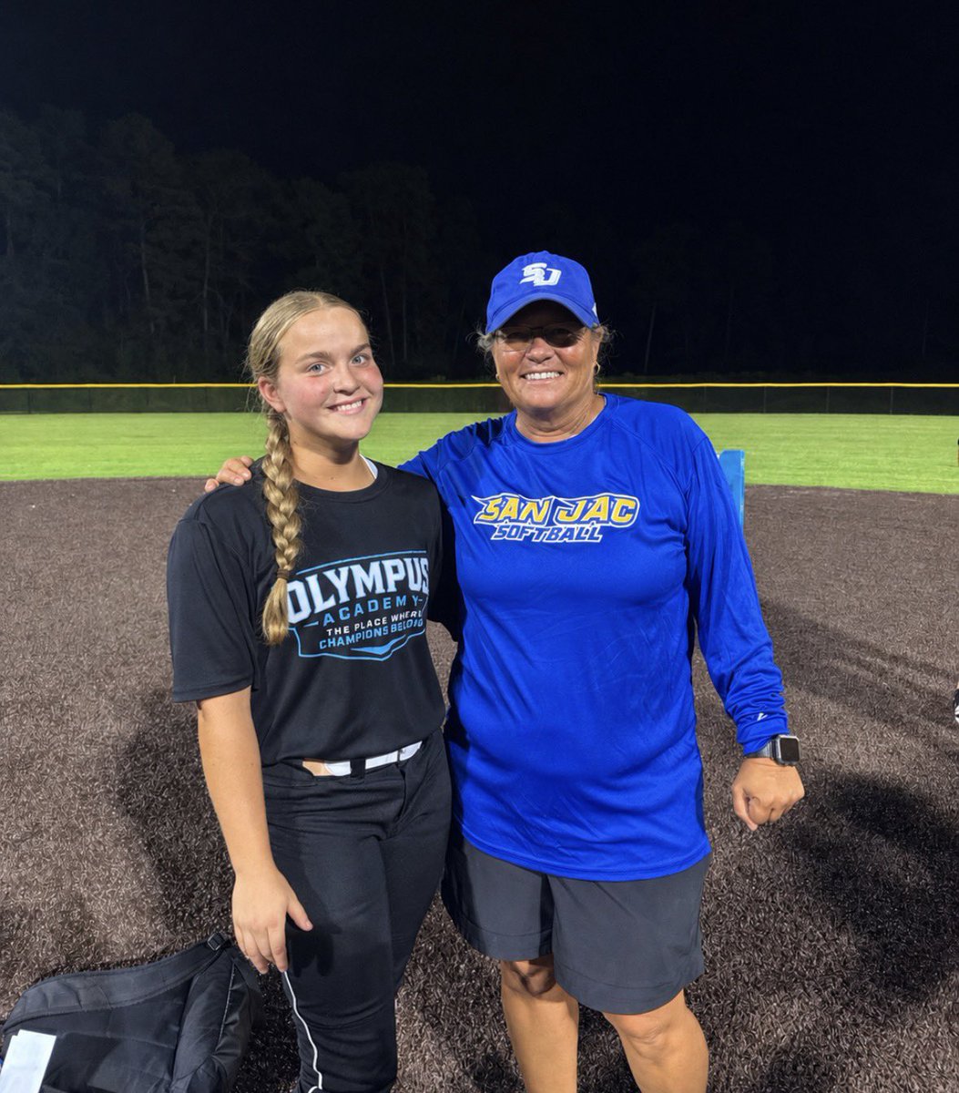 kayliewacker's tweet photo. I had a great time at the 3rd annual TCS Labor Day camp! Thank you to all of the coaches who came out! @The_OlympusAcad @Ranch__Softball @SanJacSoftball @tjcapachesb @triplecrownspts https://t.co/5CPEkmOC88