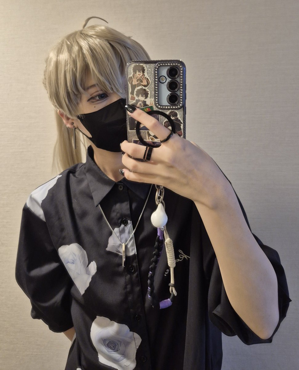 _ser_a_'s tweet photo. 鏡越しﾉﾏｶﾒえぐいいい感じで死ぬ
ウィッグは終わってます☺️
ﾎﾃﾙでお友と写真撮影会しながら同行者待ちます🙌🏻

#Uアコスタ2026 https://t.co/MsbJTHLZkM