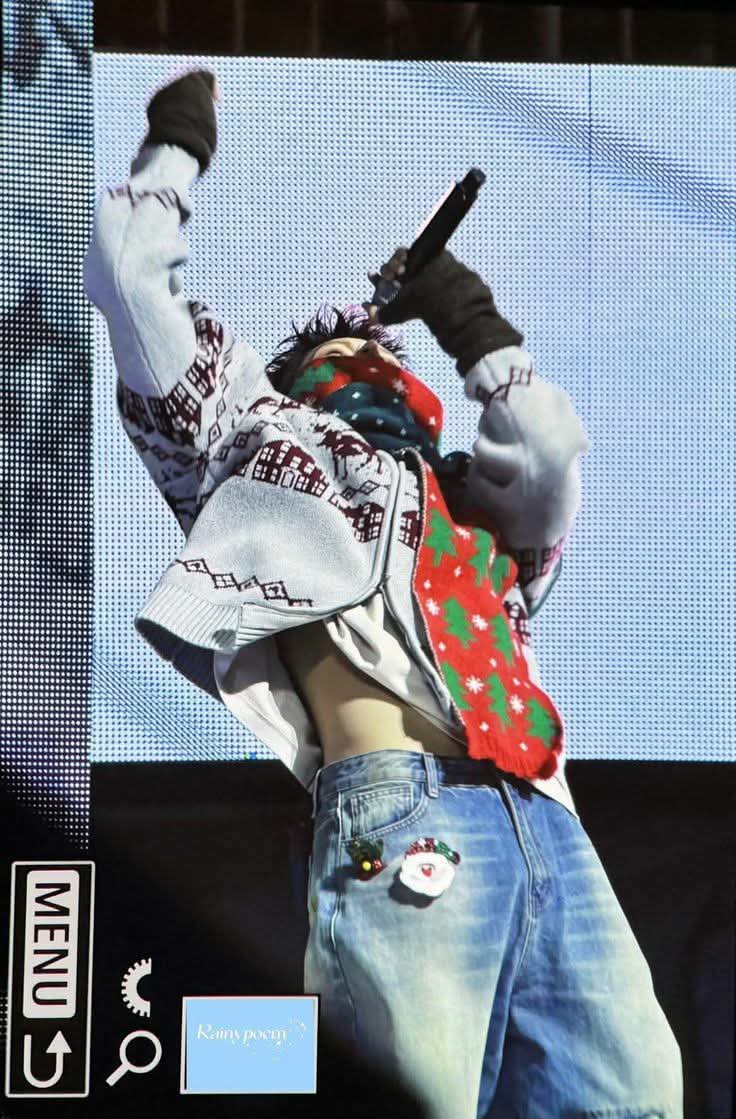 Chaooojames's tweet photo. @ofjvn_ JAMGENIUS never disappoints when JAMES steps into the spotlight.

JAMES SOARS HIGH IN GLORY

#JAMESupremacy
#PYPD_IN_JAPAN
#JAMES #제임스 https://t.co/WDKGLbgAGM