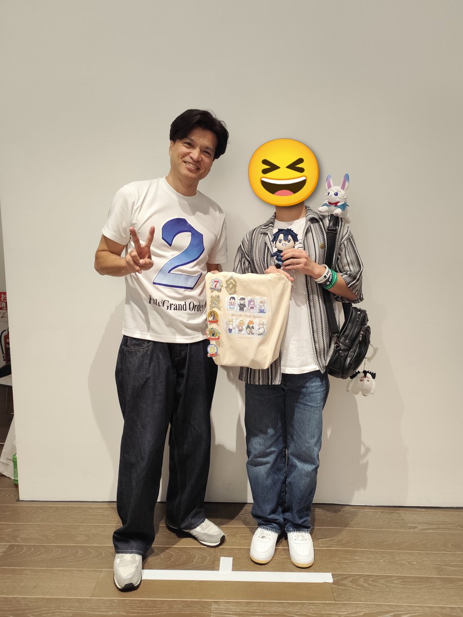 sow517's tweet photo. すっごいテンパったけどヨシキ(敬称略)
と写真撮れたし欲しいも全部買えた！！ https://t.co/e8P9ZQIksv