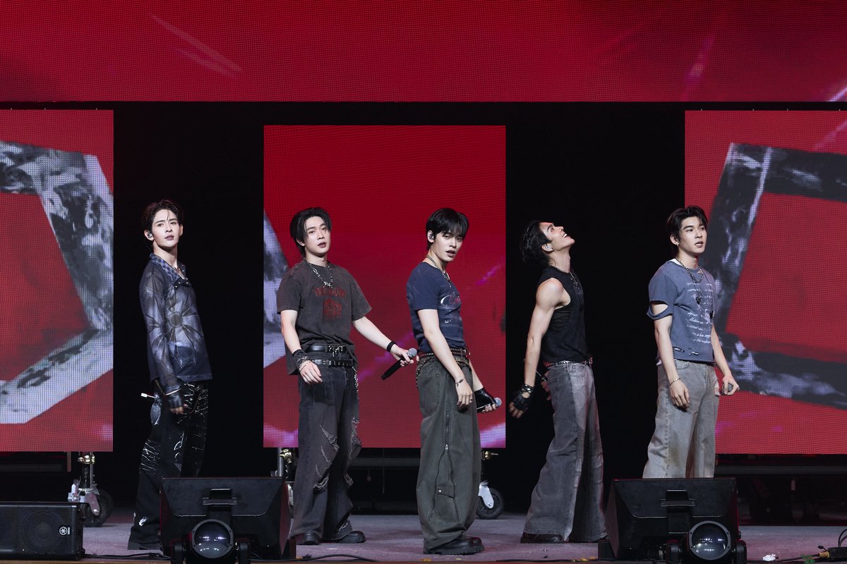 DomundiTV's tweet photo. ภาพบรรยากาศในงาน CAT EXPOP CHIANGMAI 🎤✨

ขอขอบคุณแฟน ๆ ทุกคนที่มาร่วมสนุกไปด้วยกัน รวมถึงแฟน ๆ ที่ส่งกำลังใจมาให้หนุ่ม ๆ DEXX @DEXXofficialTH ด้วยนะคะ 🫶🏻

#CATEXPOPxDEXX https://t.co/0TPH8TpUPB