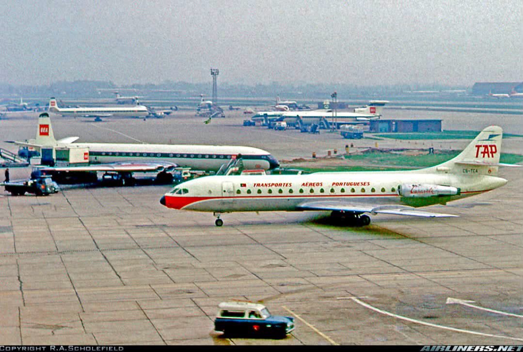 n194at's tweet photo. TAP - Transportes Aereos Portugueses
Sud SE-210 Caravelle VI-R CS-TCA
LHR/EGLL London Heathrow Airport
March 13, 1966
Photo credit R.A. Scholefield Collection
#AvGeek #Airline #Aviation #AvGeeks #Caravelle #LHR #Heathrow @HeathrowAirport #London #TAP #Portugal 🇵🇹 https://t.co/VcZCGM2EcS