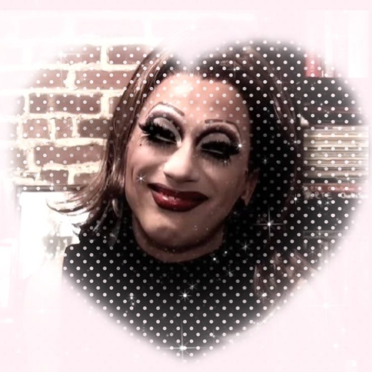 biancpilled's tweet photo. — introducing me !! 𖹭 

𖹭 - my name is sam &amp; i'm a bianca del rio otaku for 5 years but i was mostly on tiktok posting bullshit :))

𖹭 - i also love queens like trixie, alaska, courtney, and much more !! 

𖹭 - cutest ever ???

𖹭 - #bdrtwt owner https://t.co/RKWl4jBHIP