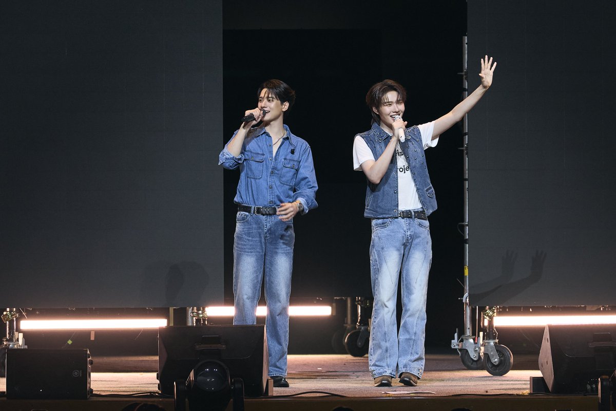 DomundiTV's tweet photo. ภาพบรรยากาศในงาน CAT EXPOP CHIANGMAI 🎤✨

ขอขอบคุณแฟน ๆ ทุกคนที่มาร่วมสนุกไปด้วยกัน รวมถึงแฟน ๆ ที่ส่งกำลังใจมาให้ “เก่ง” @harit_keng และ “น้ำปิง” @nampingnapat ด้วยนะคะ 🫶🏻

#CATEXPOPxKengNamping https://t.co/xcnoEHJUzN