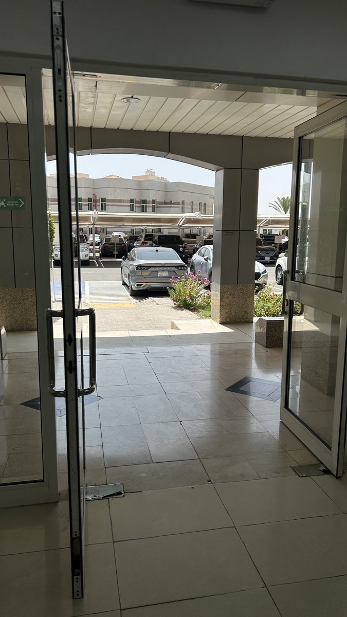 fai_alenazi71's tweet photo. First week as an Intern at the Chemotherapy Unit โ
Grateful for the opportunity to learn about safe handling, preparation protocols, and trolley setup.
#PharmacyIntern #ClinicalPharmacy #OncologyPharmacy #PharmacyStudent #PharmD https://t.co/Kemjmnkw0s