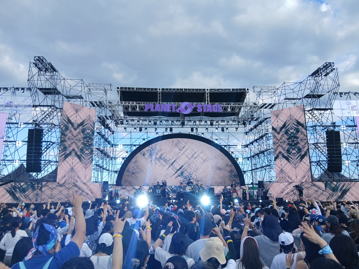 KWaveRadar's tweet photo. 🎧 SOUND PLANET FESTIVAL 2026 — SEP 6 LINEUP 🔥

ZUTOMAYO / XIA /  Crying Nut / Guckkasten / Xdinary Heroes / NEMOPHILA / ASTERISM / HYNN / KARDI  / Dragon Pony  / D82 / Cotoba / Ruru / TOMIKITA &amp; more! 

🎥LIVE STREAM: 🔗 https://t.co/t4HgjaaEG4

#SOUNDPLANET2026 #SPF2026 https://t.co/FdXxDEfmIY
