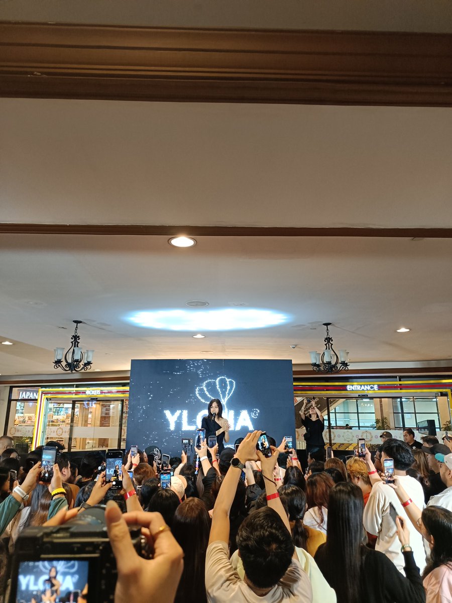 janicebbbbb's tweet photo. #10YearsOfYlona @ylonuhhh https://t.co/hMTcnJJzKQ