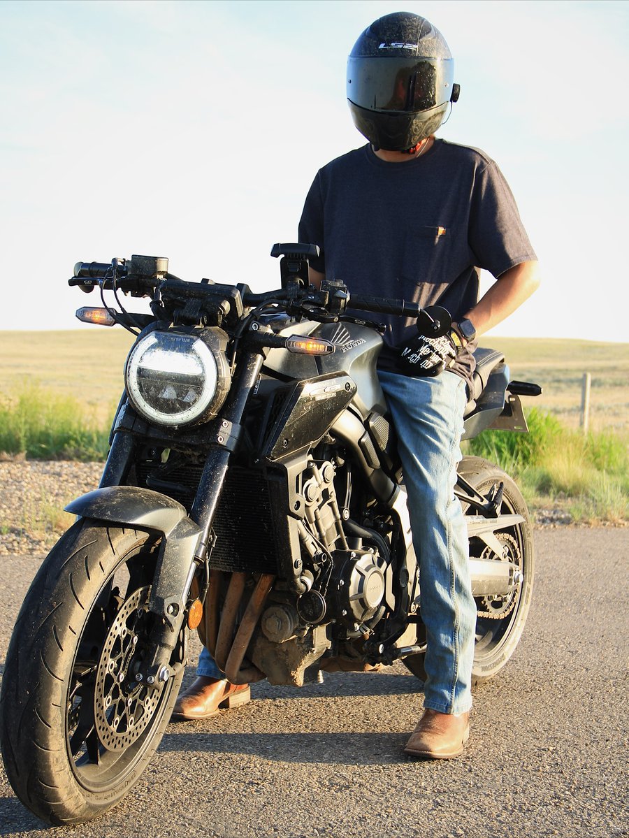 MerlenePredc's tweet photo. Motorcycle https://t.co/gQYMKkZdcC