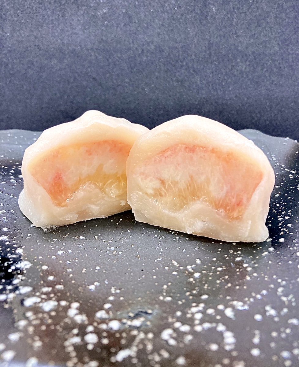 naka_harri's tweet photo. 昨日は沢山のお客様に足を運んで頂きありがとうございました🥰

本日も☆店主のきまぐれ☆　＃ふるーつ大福　
全種１０％Off🎵

ご来店いただいてからのご用意となります。

ぜひこの機会にお立ちよりください(^^♪ https://t.co/GhWaJZ8Q1X