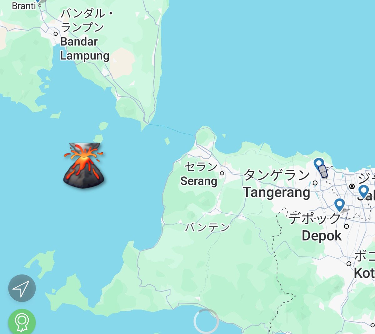 megamin_bali's tweet photo. クラカタウ火山の大噴火でスカルノハッタ空港も閉鎖中。flightrader24にも機影なし。ジャカルタ行きJAL、ANA、GAの昼便はすべて欠航。昨夜発のANA871便はシンガポールにダイバート。長引かないといいけど。 https://t.co/mjP1RdIhZx