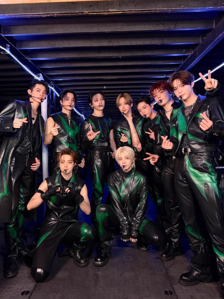 KWaveRadar's tweet photo. 🚨 LUNÉ, GET READY! 🚨

🔥 &amp;TEAM ‘BLAZE THE WAY’ ENCORE
🏟️ BELLUNA DOME 🇯🇵
🎤 K • FUMA • NICHOLAS • EJ • YUMA • JO • HARUA • TAKI • MAKI

✨ The stage is about to light up!
🔴 STREAM LINK👇
🔗https://t.co/qLNrdLPeJ2

#andTEAM  #エンティーム
#BLAZETHEWAY https://t.co/XSVGiqUoZK