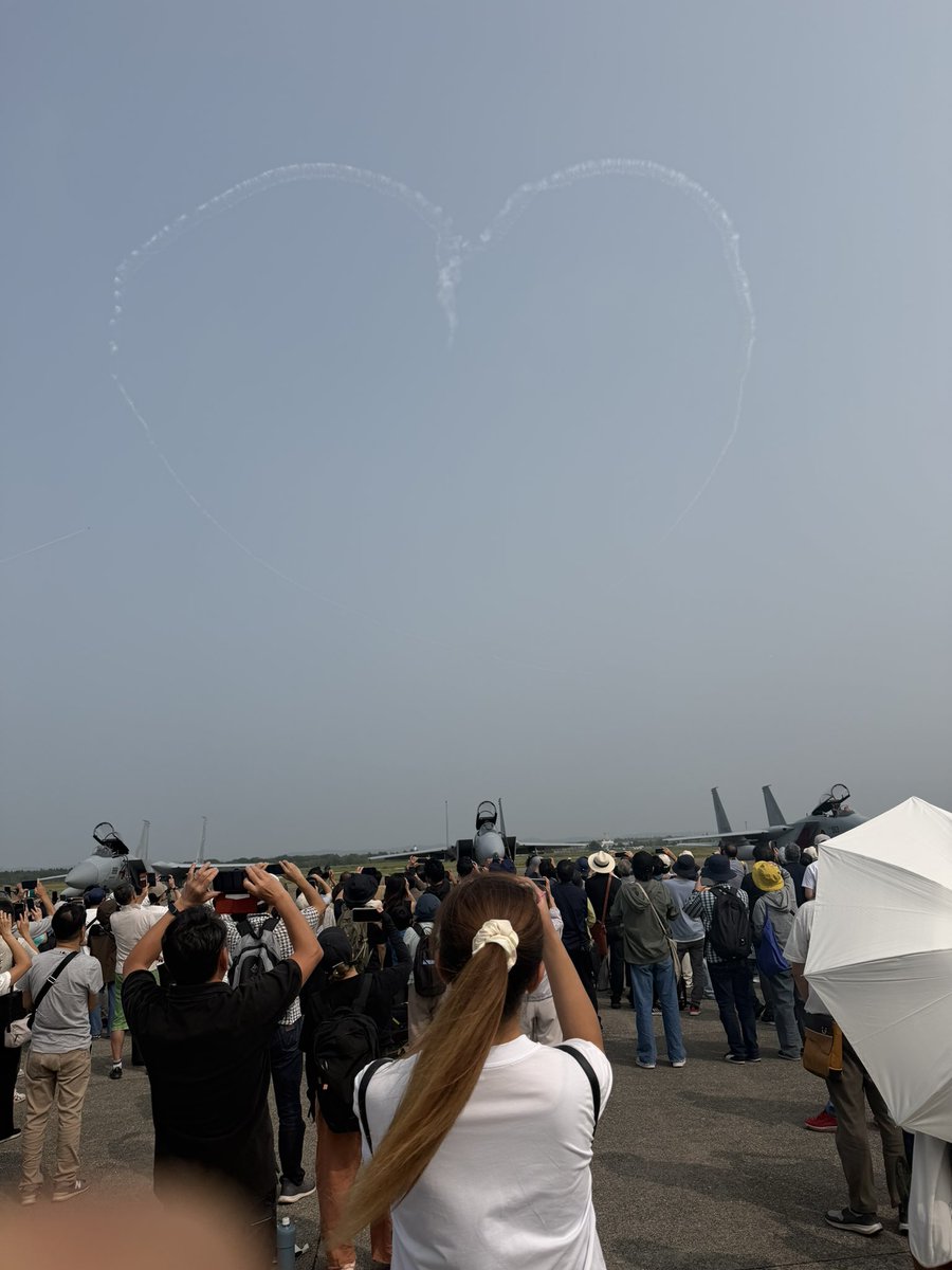sinto0111's tweet photo. 航空自衛隊、100周年記念航空ショーに行ってきました！ https://t.co/wAWzQyj39W