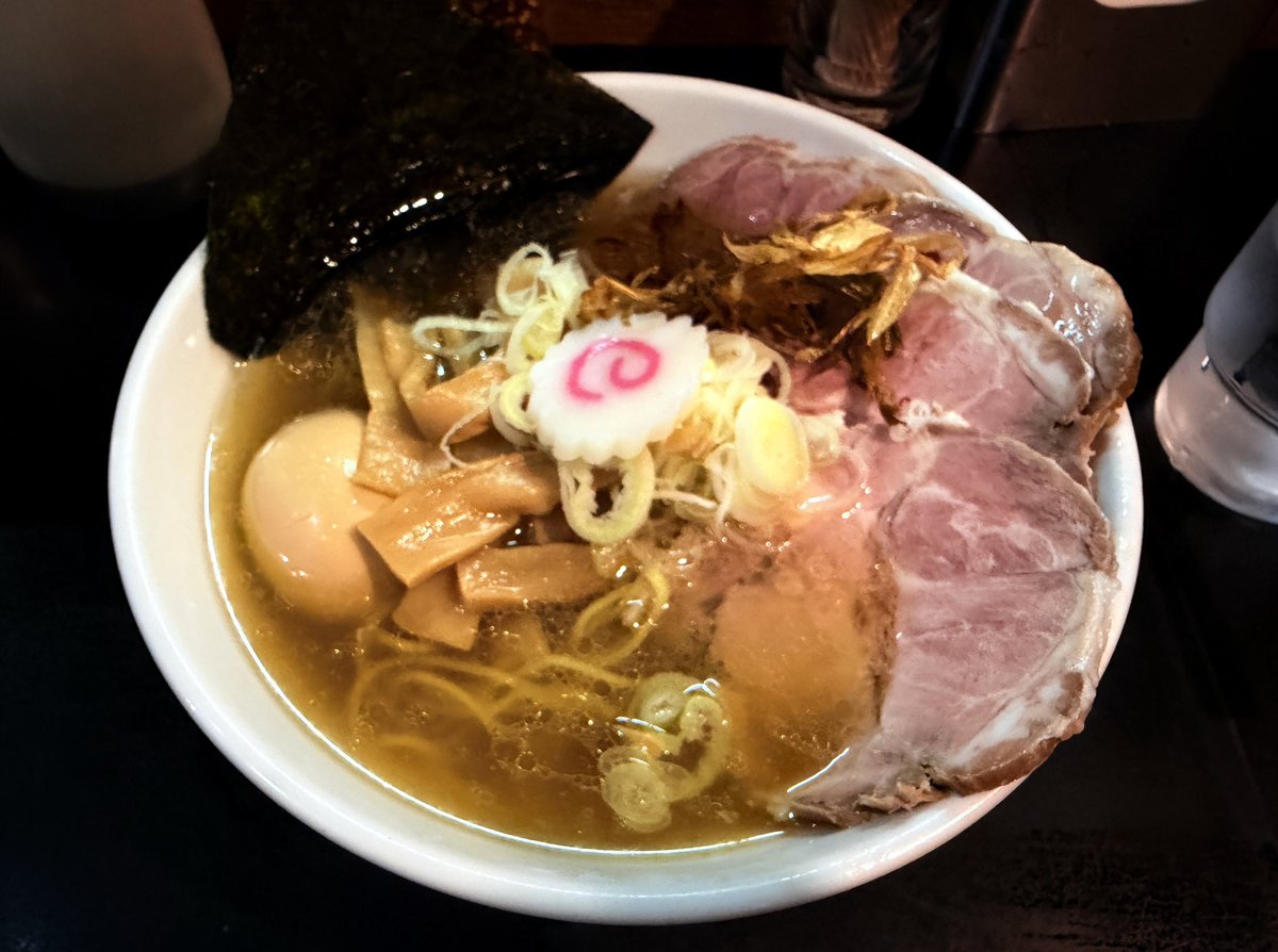 curryramen7's tweet photo. がんこラーメン荒木町
【純正上品　塩】
蟹の香りに気持ちが揺らいだけど、ここは上品　塩で行きます！
今日も変わらず旨いねえ🤤
ごちそう様でした！ https://t.co/Edis0Avqzc