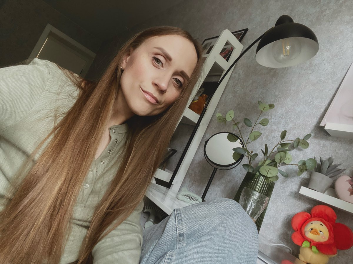 abril_030498's tweet photo. Meet me in my dreams tonight, and stay there a while. https://t.co/EW4ST2rKlG