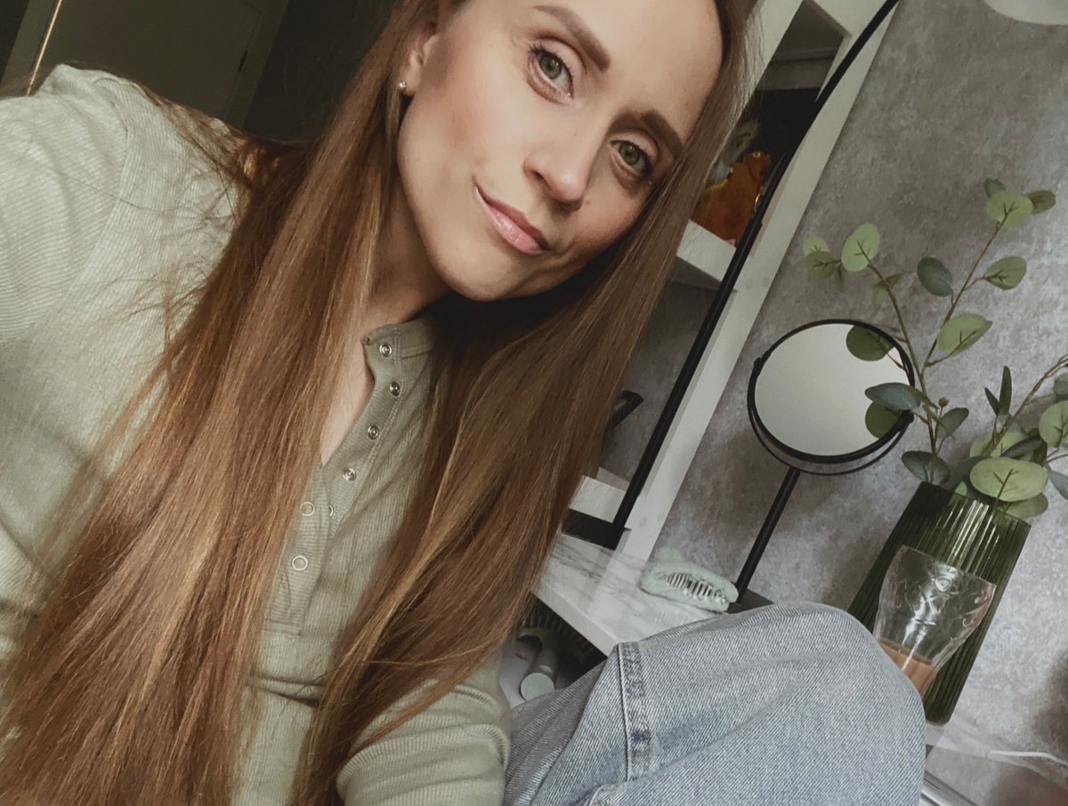 abril_030498's tweet photo. Meet me in my dreams tonight, and stay there a while. https://t.co/EW4ST2rKlG