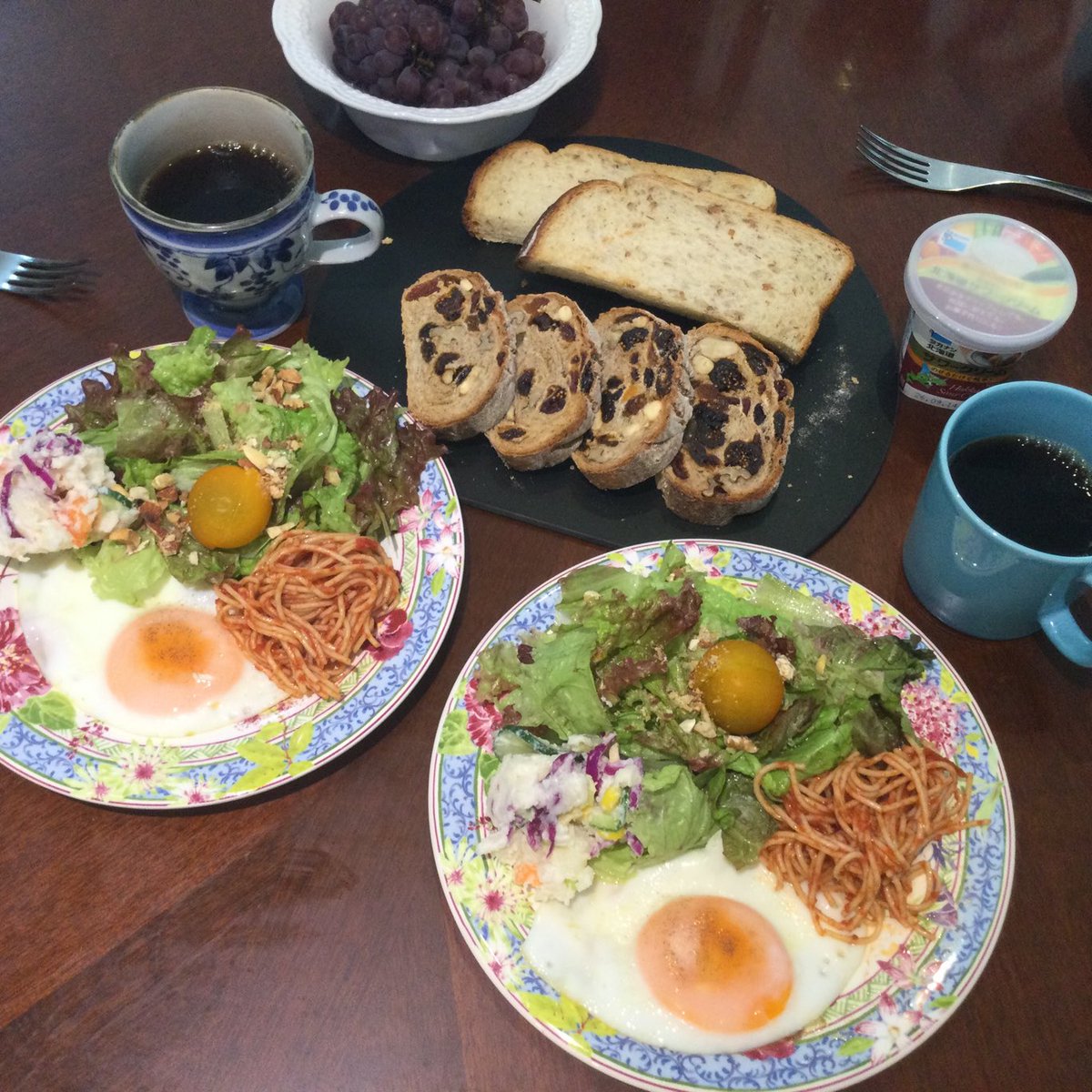 ritaguchi's tweet photo. 一期一膳の続きです。
長女がパン（セーグルフリュイ）を焼いてくれました。 https://t.co/p1Bf89UubT