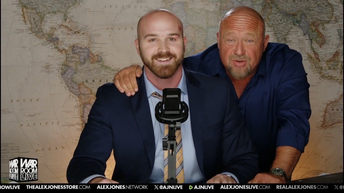 rexjonesnewz's tweet photo. Love you Dad! @RealAlexJones 

People have always told us that we wouldn’t be able to win. 

You taught me everything’s possible in life! https://t.co/y0vNc7syKL