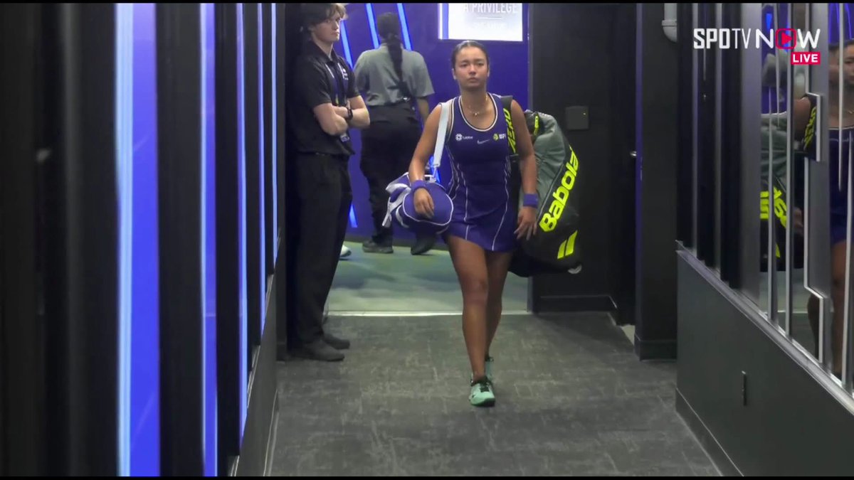 OneSportsPHL's tweet photo. SALUDO PA RIN KAMI SAYO, ALEX 🥺🇵🇭

Filipina tennis sensation Alex Eala was visibly emotional as she exited the Arthur Ashe Stadium following a fierce, three-set defeat against close friend Iva Jovic in the 2026 US Open Round of 32.

#WTA #AlexEala #USOpen

📸 SPOTV NOW https://t.co/UGNmAC35AX