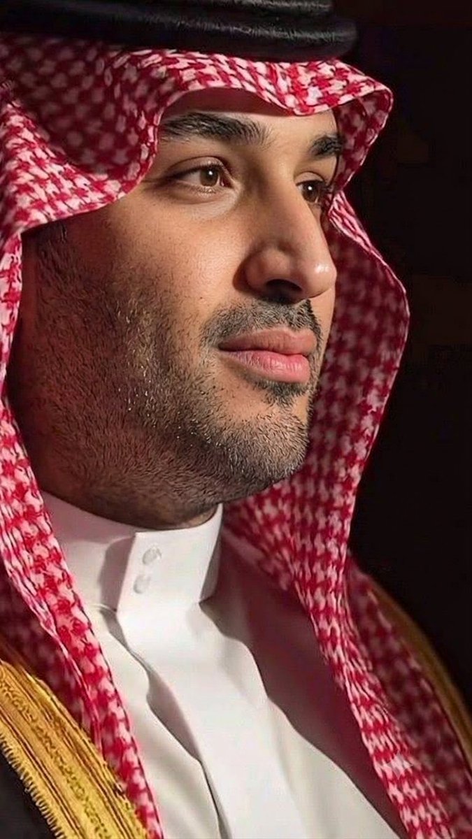 Sh96F's tweet photo. ان صوّرو كلً صقرً فوق مرقابه
(جا للحباري عقابً نثّر دماها)

ماتستريح الركاب الا على بابه
ولاتستقيم الدروب الاّ اليا جاها https://t.co/VXigKts7bq