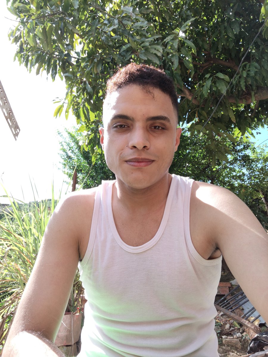 alvaradoh06's tweet photo. Modo selvático 😂🌳😉 https://t.co/XaLPvtzNEM