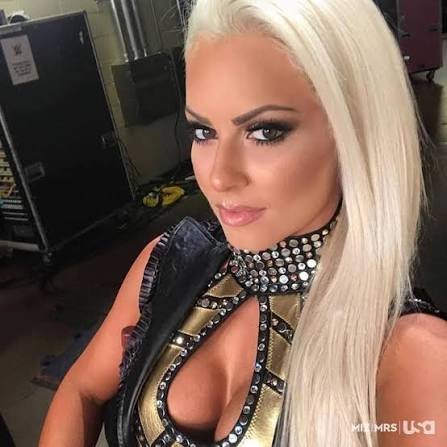 frenchkissdiva's tweet photo. The French Diva has arrived to grace you with my presence. Feel free to drop love into my box https://t.co/sZVbE3PVyP