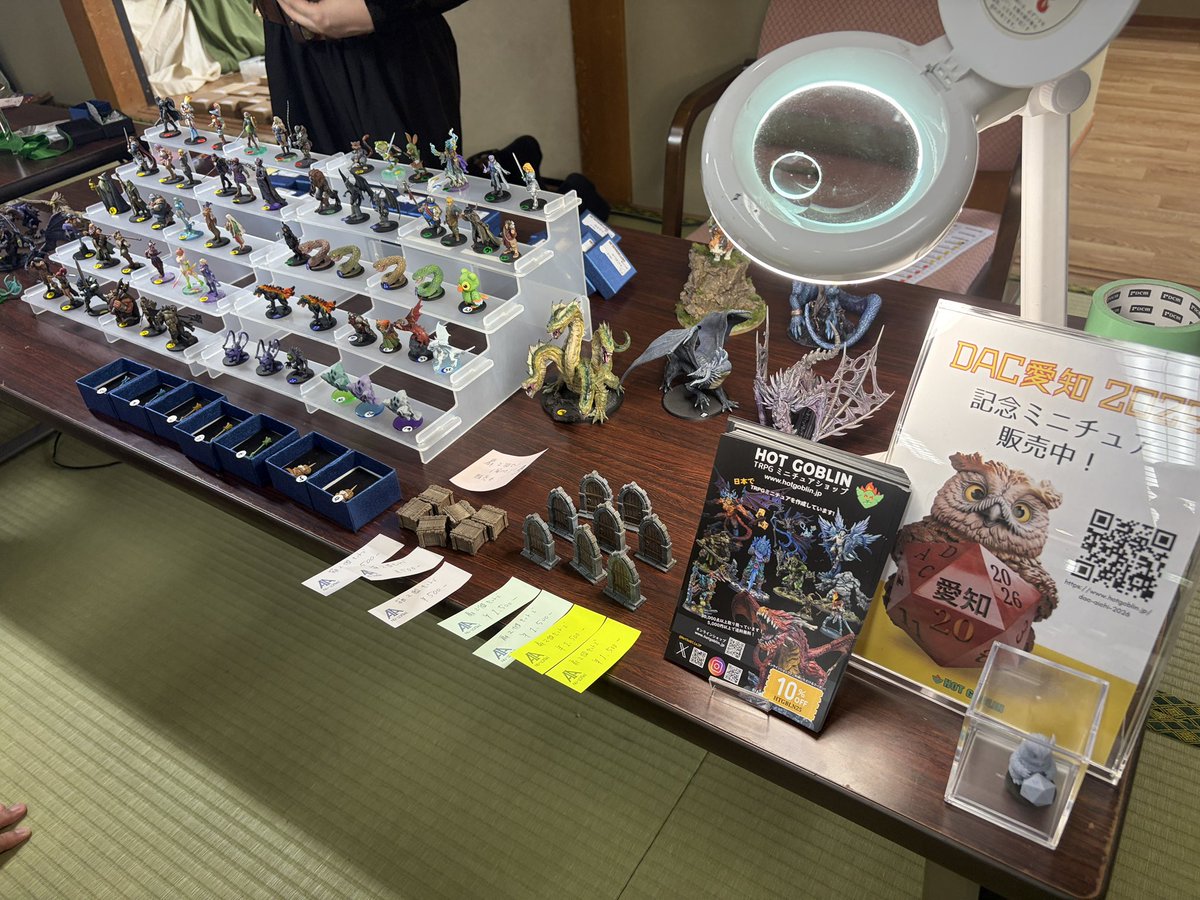 KarueK's tweet photo. #DAC愛知 2日目のみ出店　

「見てって屋　Hot ゴマりん」さん

各種ペイントされたフィギュアの数々。

この後12時から開店販売開始‼️ https://t.co/KAZu2pmWxF